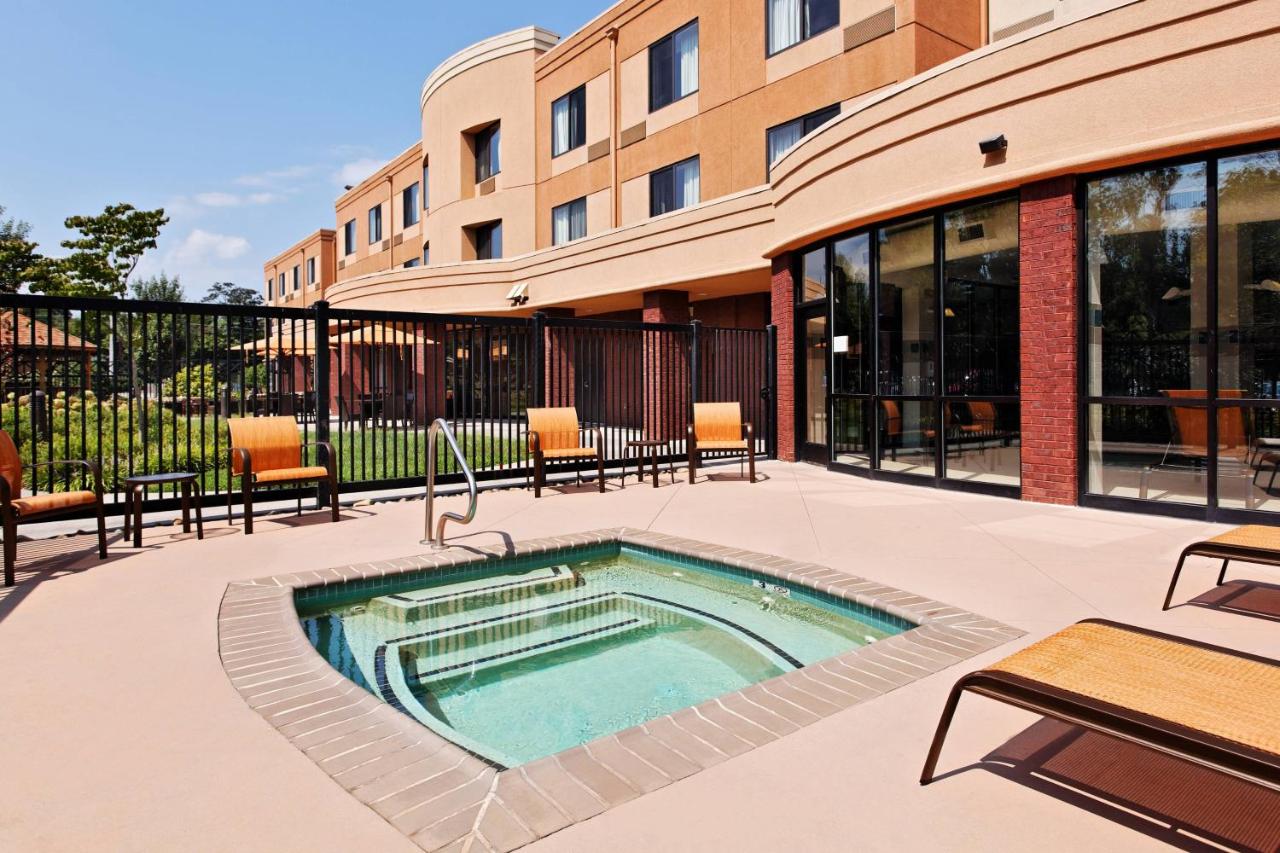 | Courtyard by Marriott Knoxville Airport Alcoa