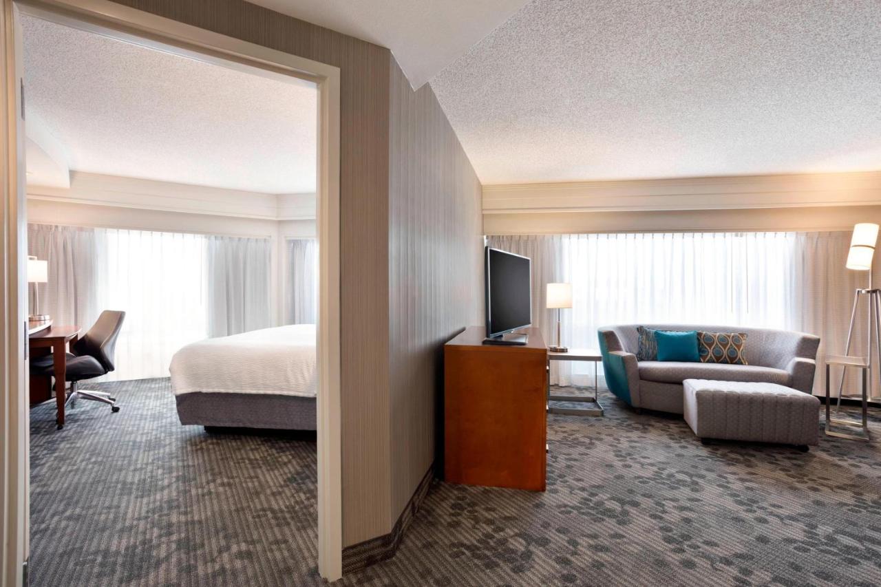 | Courtyard by Marriott Fort Smith Downtown