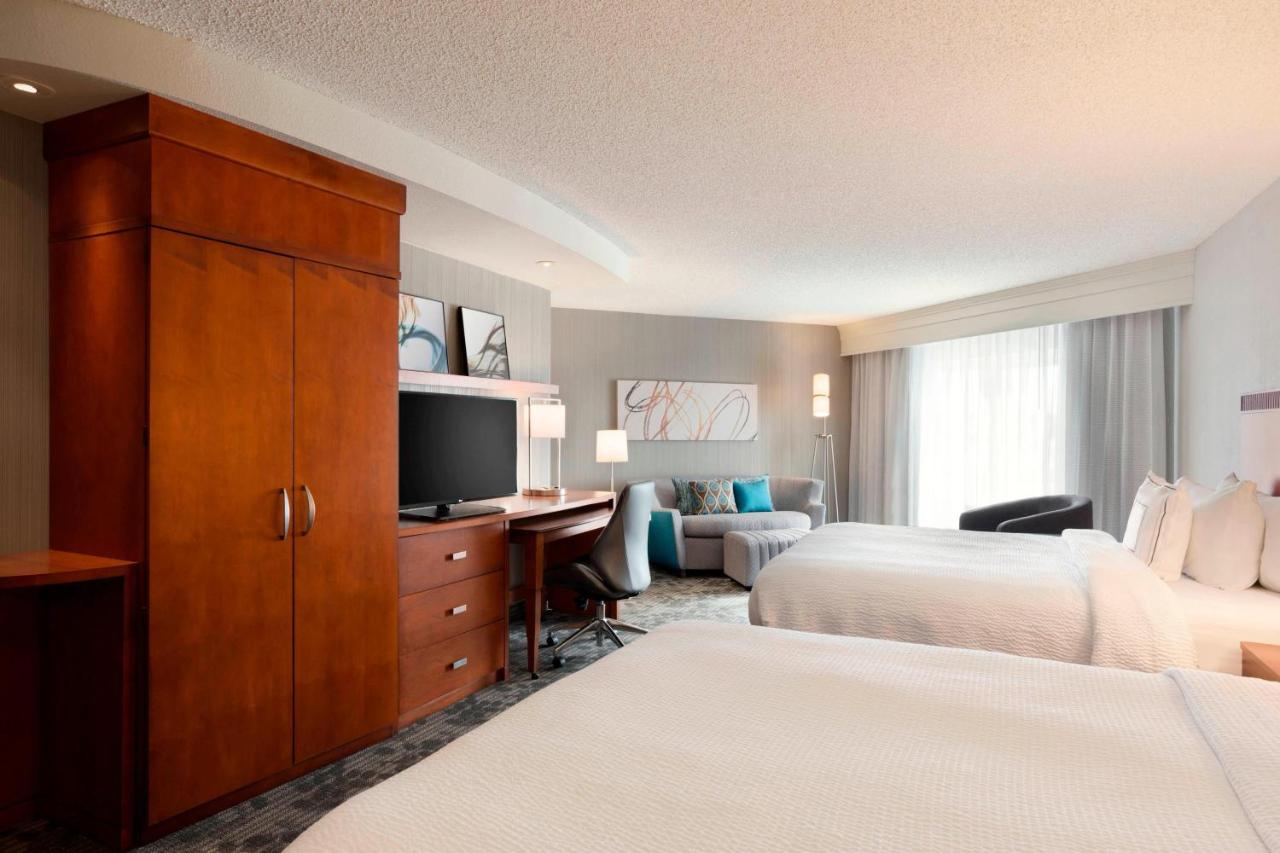 | Courtyard by Marriott Fort Smith Downtown