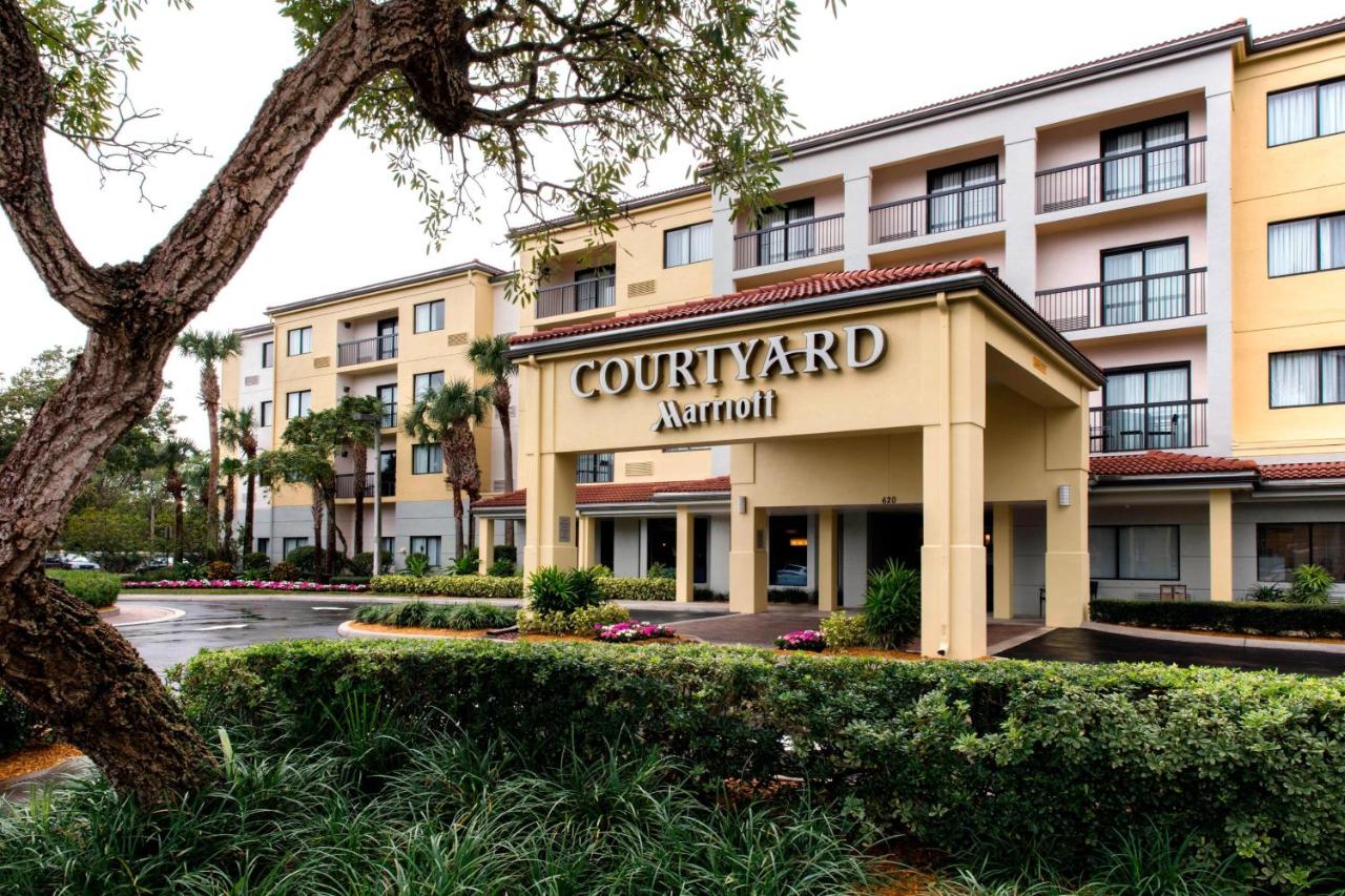 | Courtyard By Marriott Fort Lauderdale Coral Springs