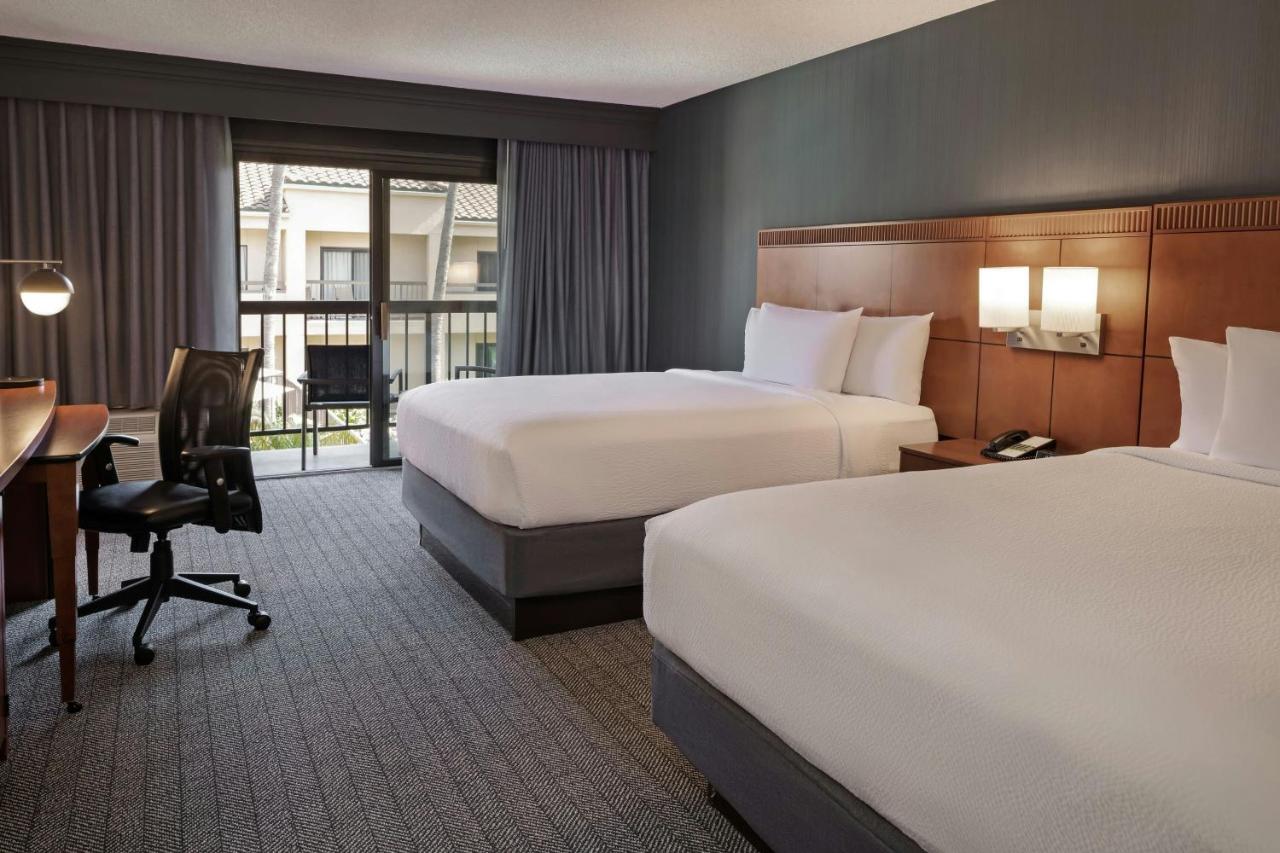 | Courtyard by Marriott Anaheim Buena Park