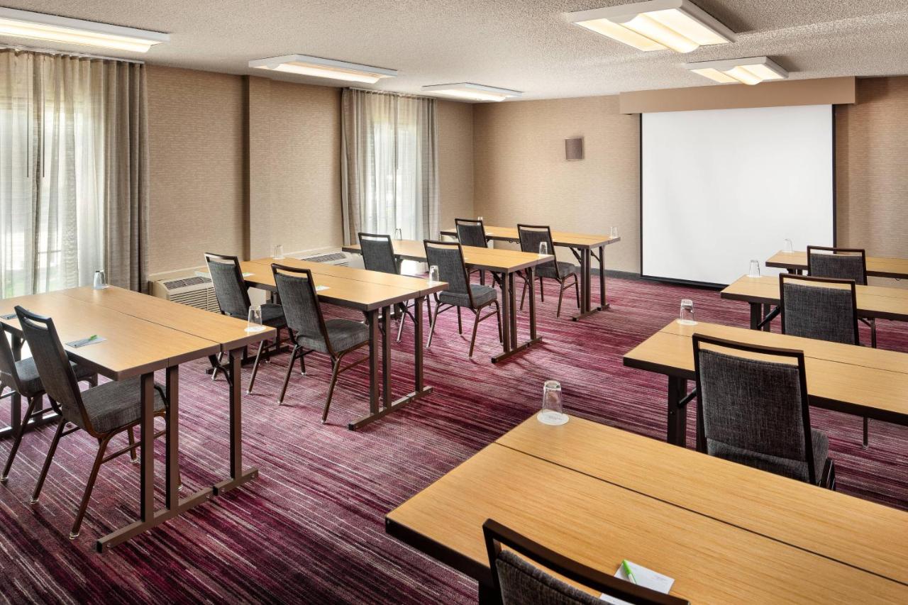 | Courtyard by Marriott Anaheim Buena Park