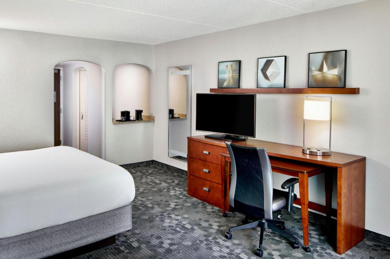  | Courtyard Rochester East / Penfield