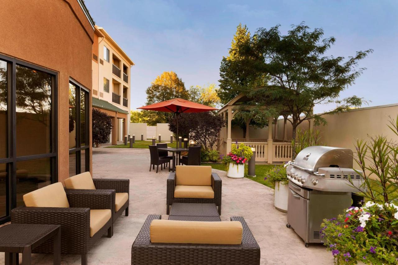 | Courtyard by Marriott Peoria