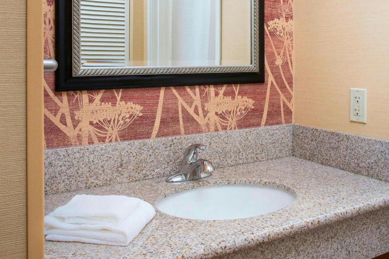 | Courtyard by Marriott Peoria