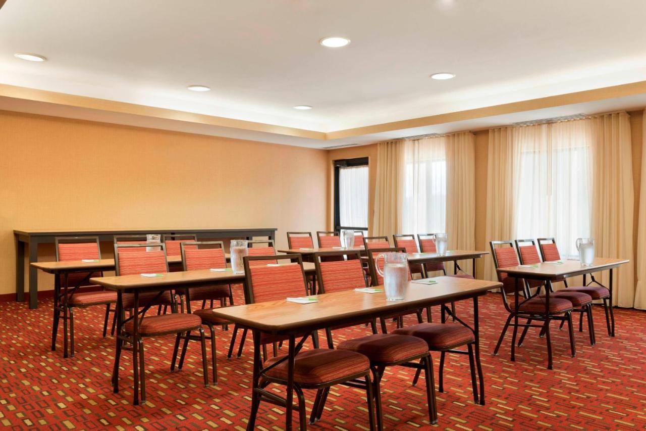 | Courtyard by Marriott Peoria