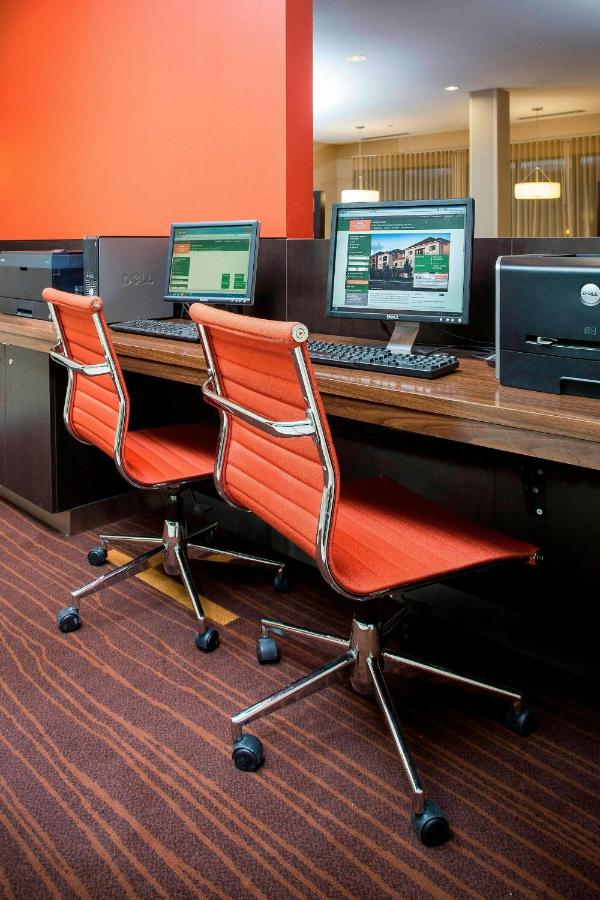 | Courtyard by Marriott Peoria