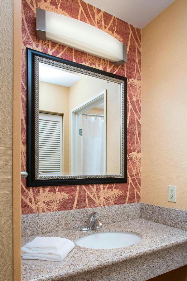 | Courtyard by Marriott Peoria