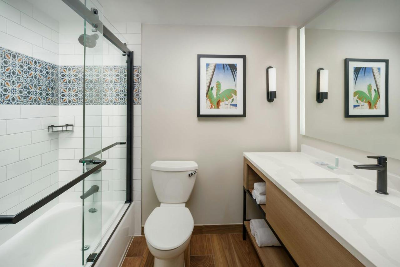  | Courtyard by Marriott Fort Lauderdale Beach