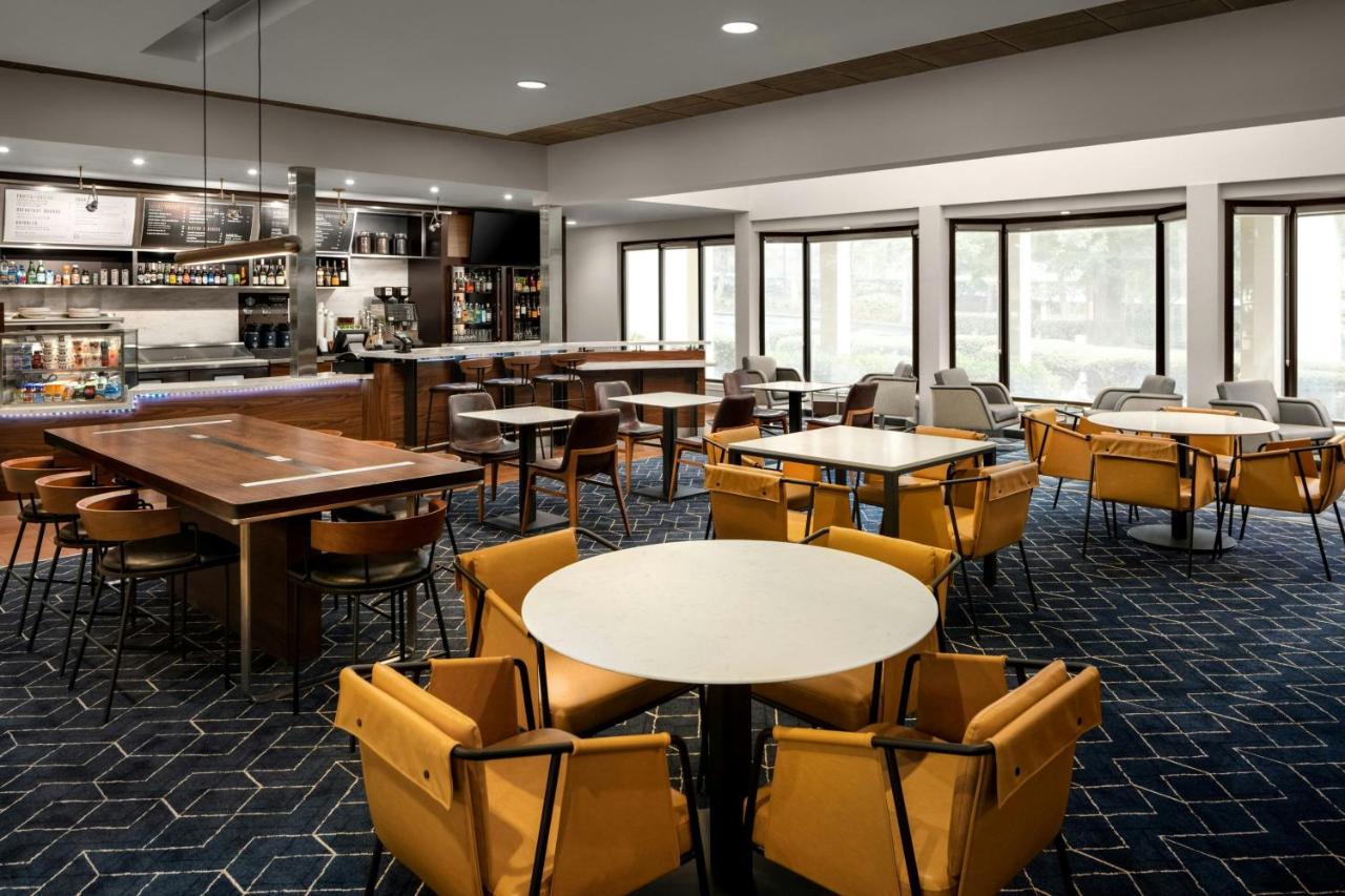 | Courtyard by Marriott Portland Beaverton