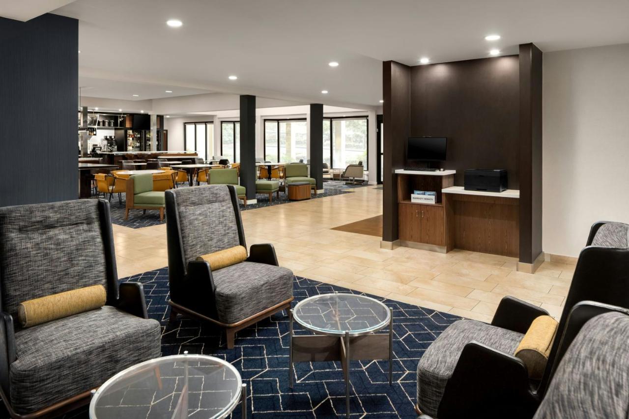 | Courtyard by Marriott Portland Beaverton