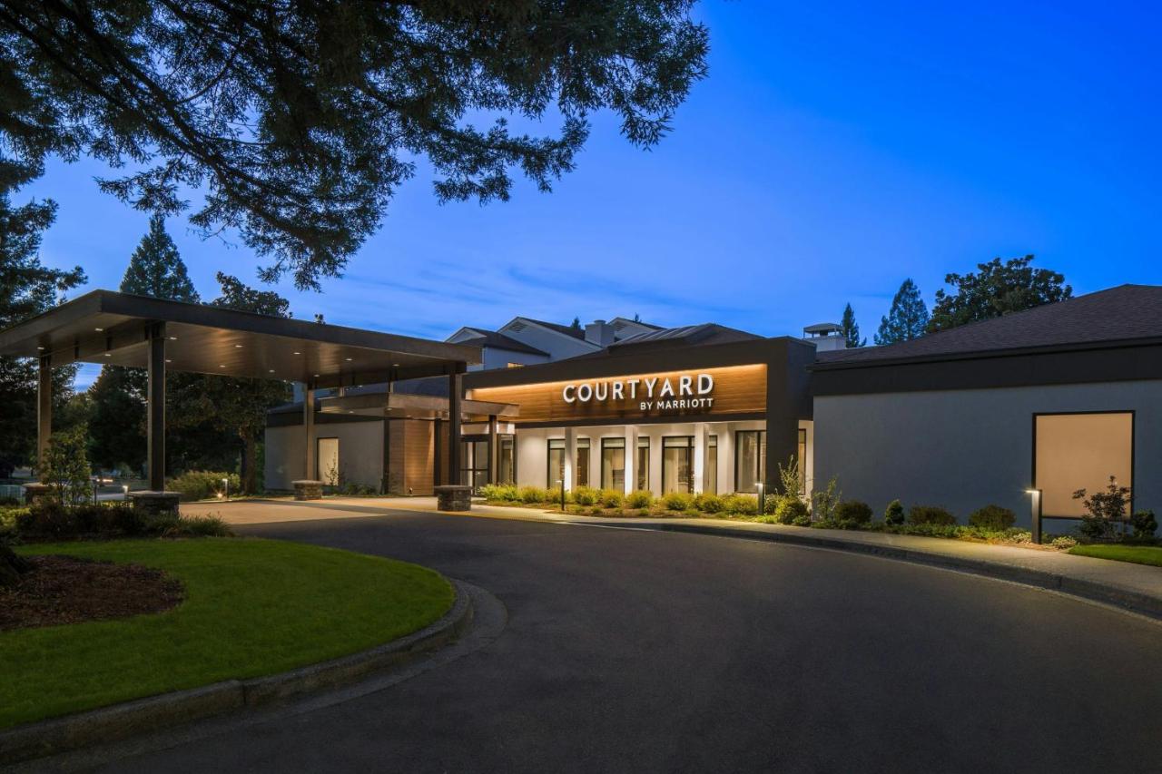 | Courtyard by Marriott Portland Beaverton