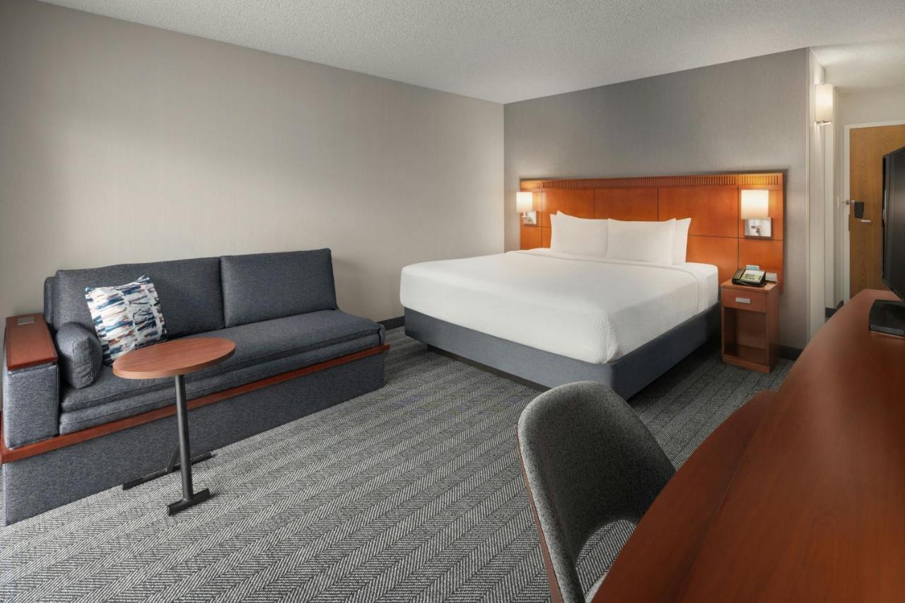 | Courtyard by Marriott Portland Beaverton