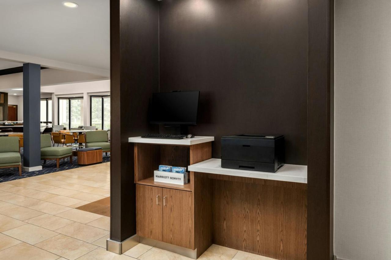 | Courtyard by Marriott Portland Beaverton