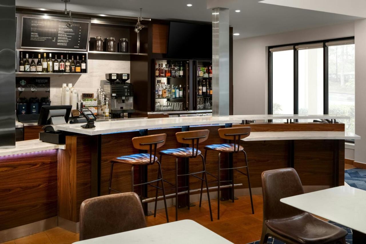 | Courtyard by Marriott Portland Beaverton