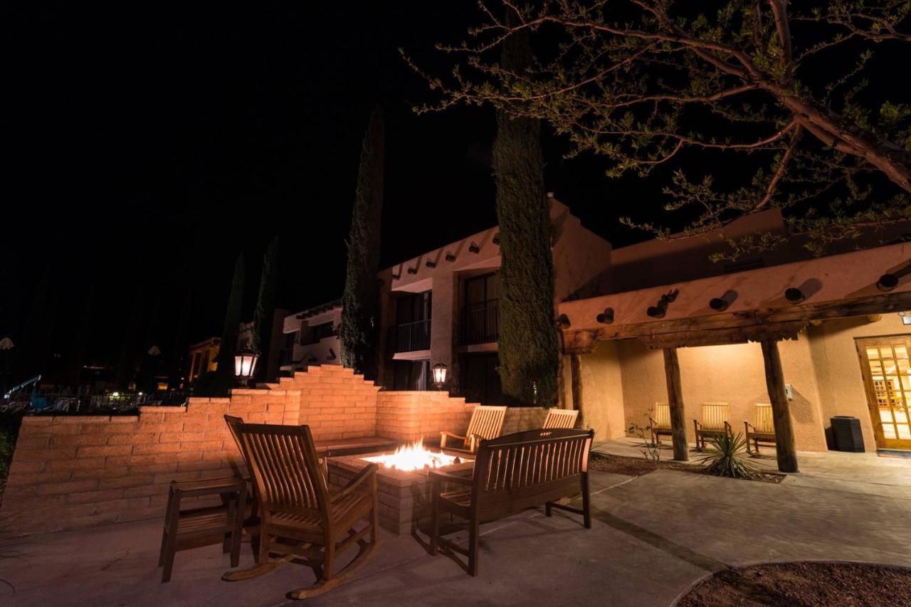 | Courtyard Page at Lake Powell