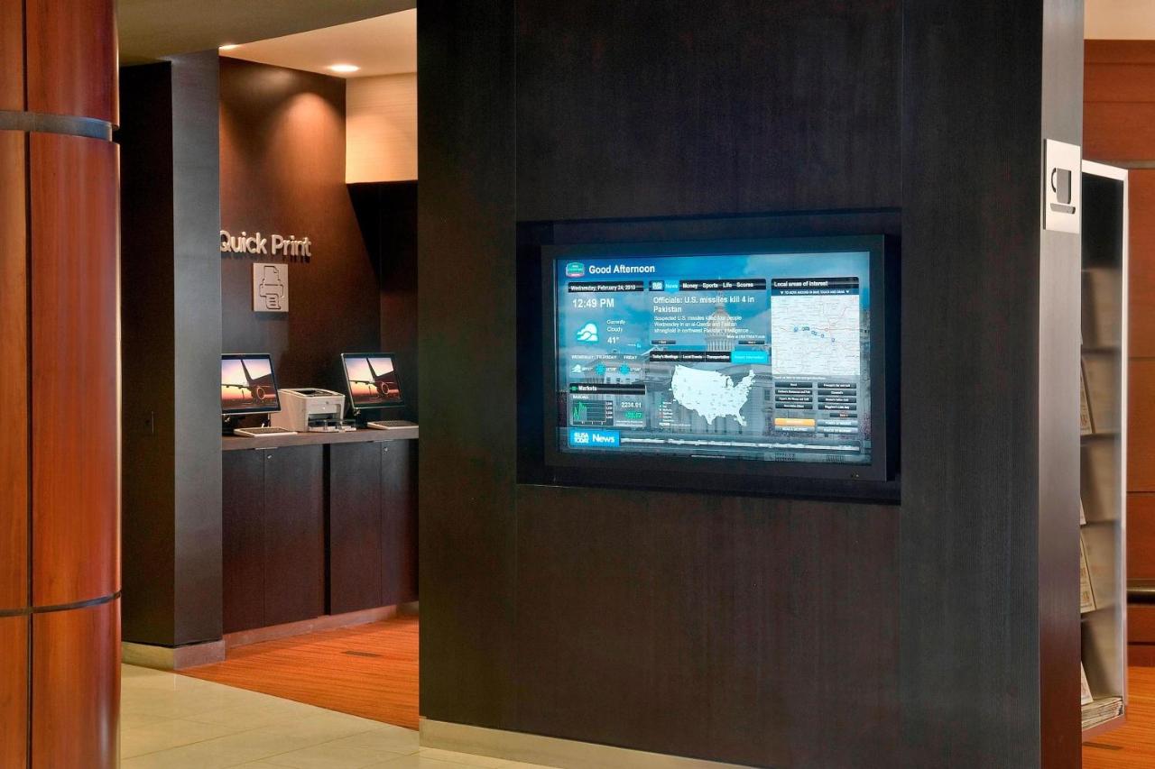 | Courtyard by Marriott Lebanon