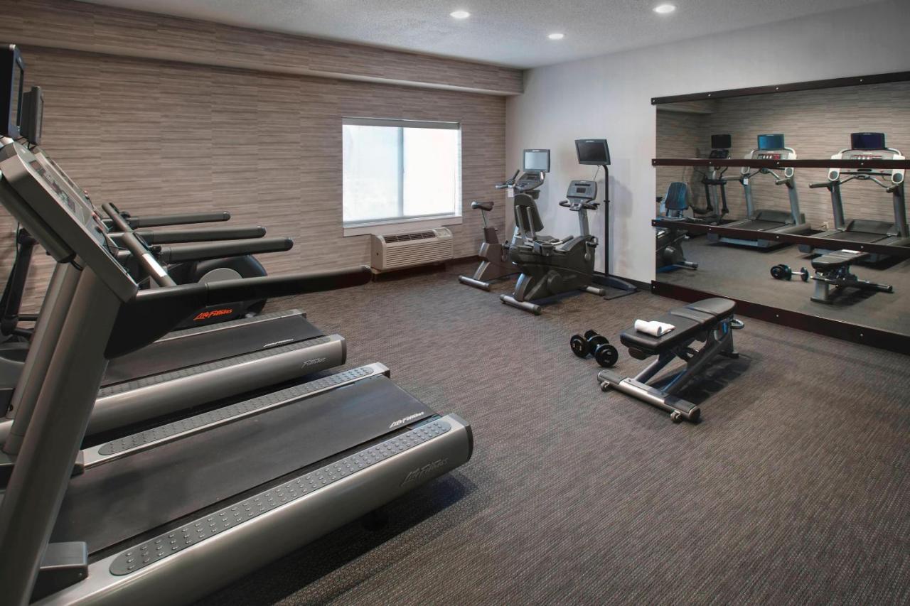 | Courtyard by Marriott Lebanon