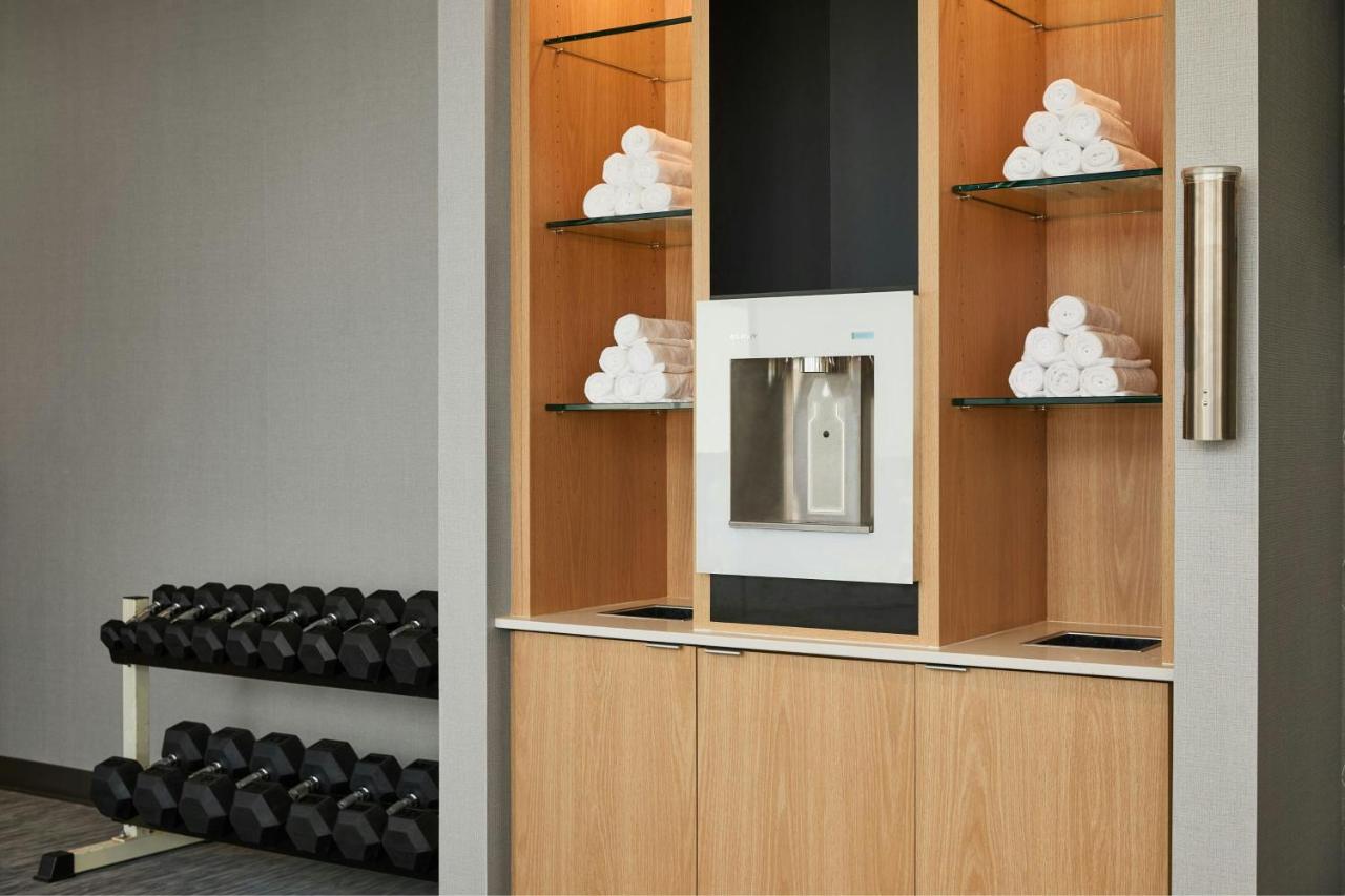 | Courtyard by Marriott St Louis Westport Plaza
