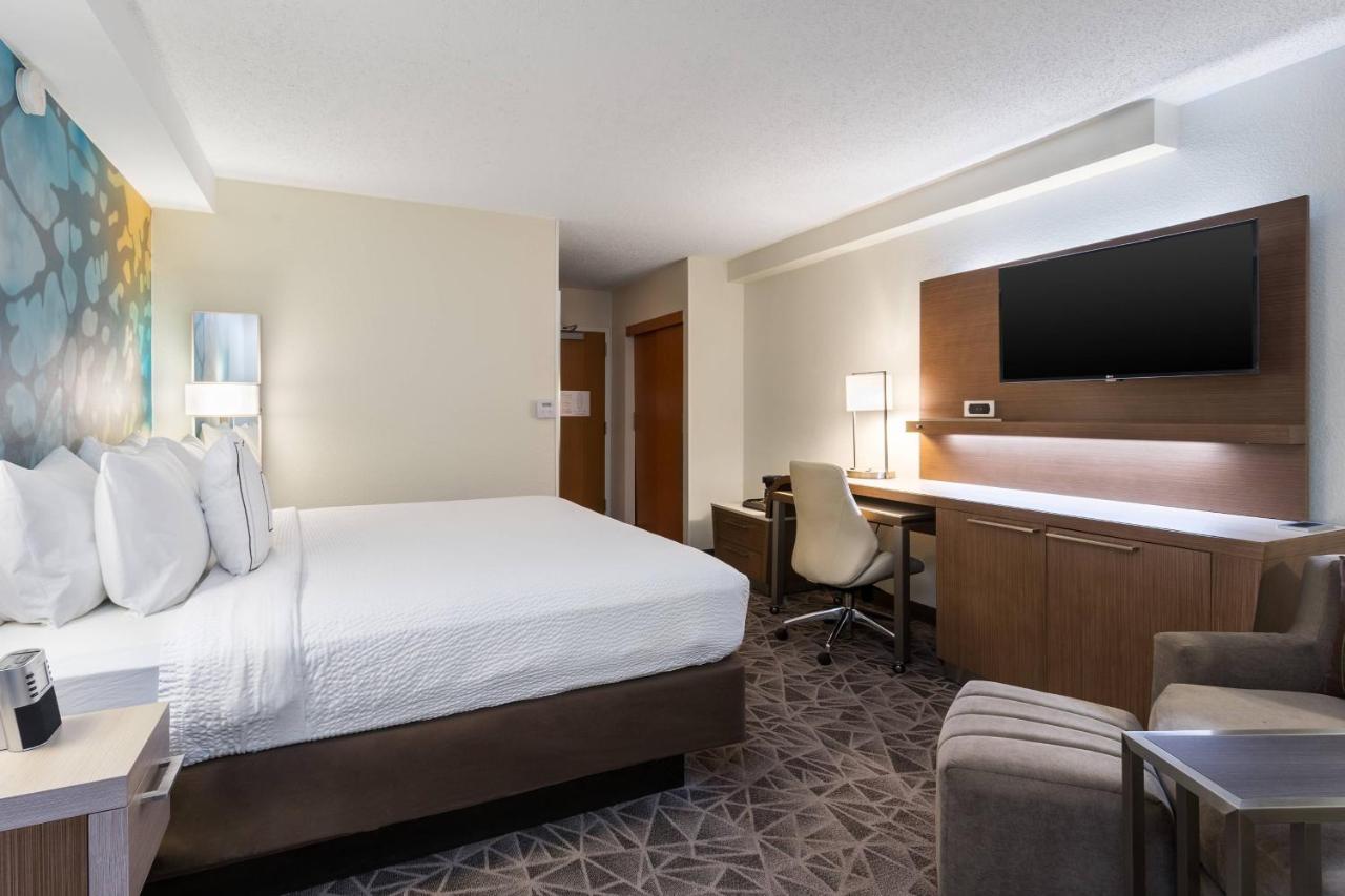  | Courtyard Miami Downtown Brickell Area