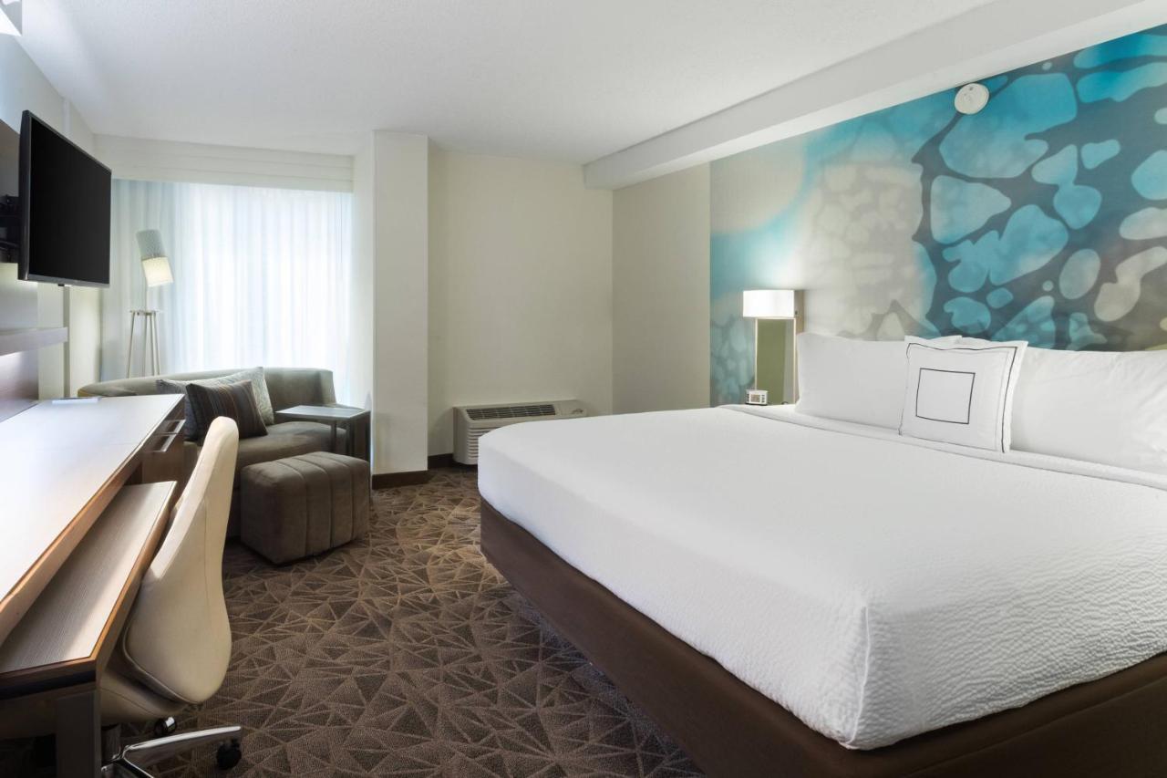  | Courtyard Miami Downtown Brickell Area