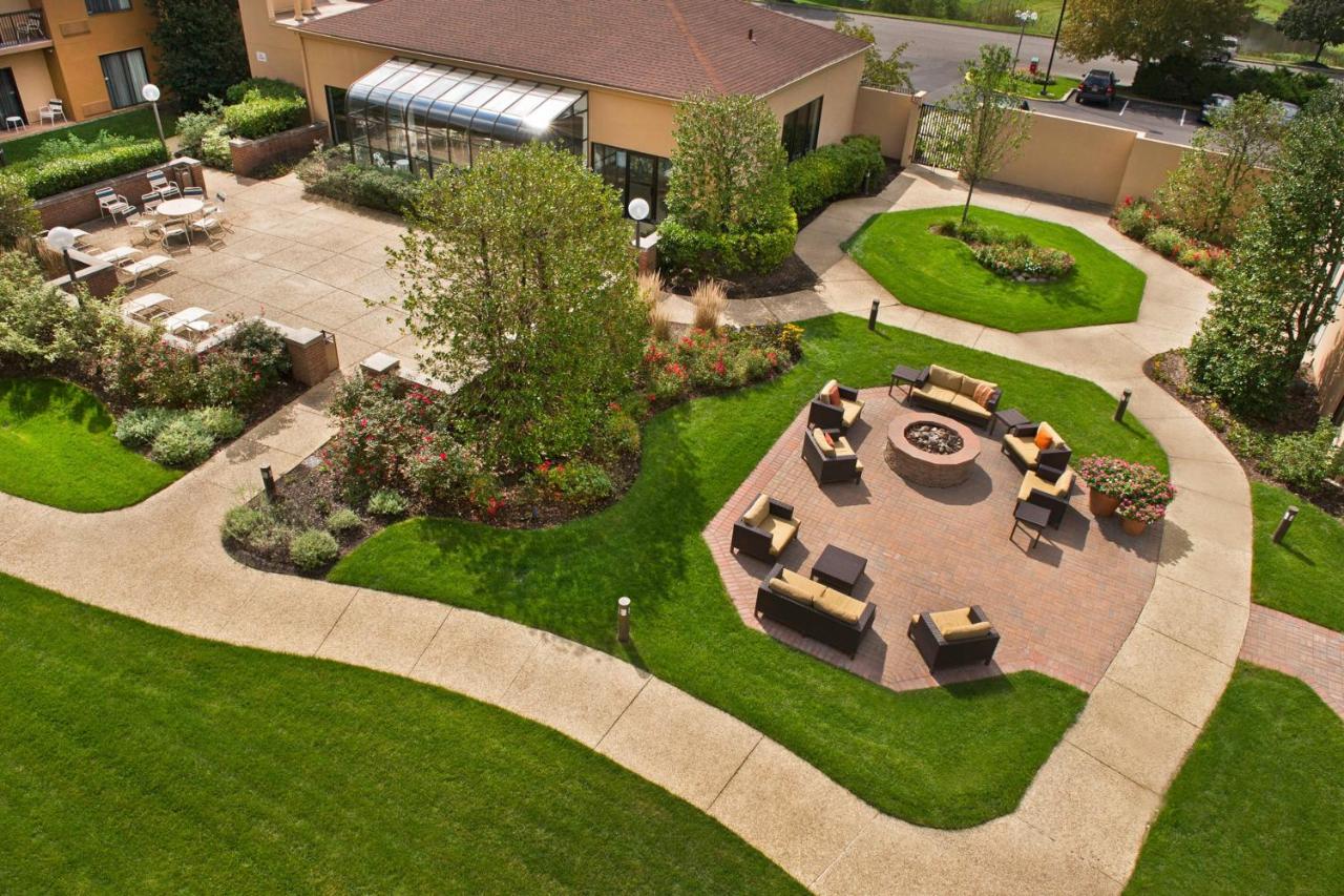 | Courtyard by Marriott Mt. Laurel