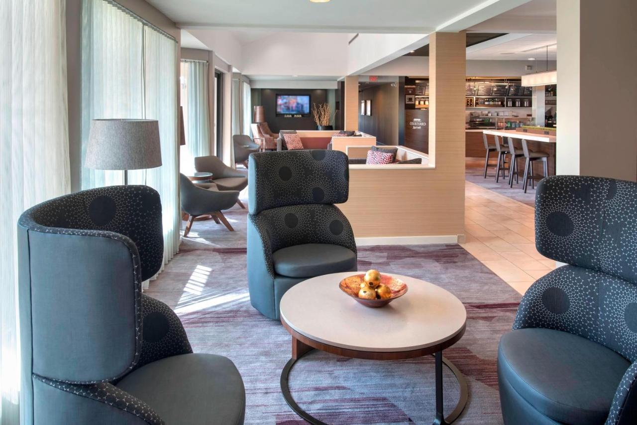 | Courtyard by Marriott Mt. Laurel