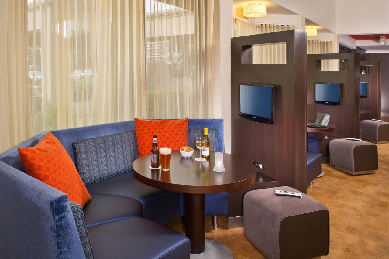 | Courtyard by Marriott Mt. Laurel