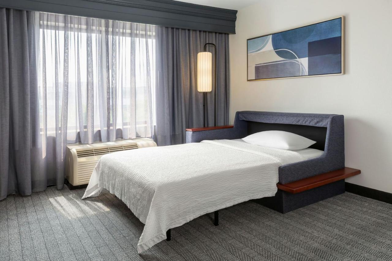 | Courtyard by Marriott Madison West Middleton