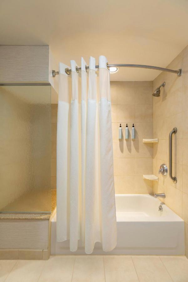 | Courtyard by Marriott Madison West Middleton