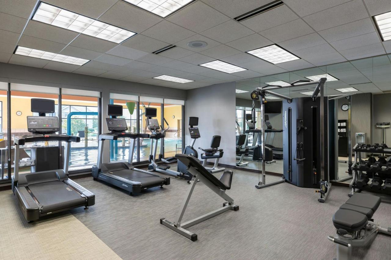 | Courtyard by Marriott Madison West Middleton