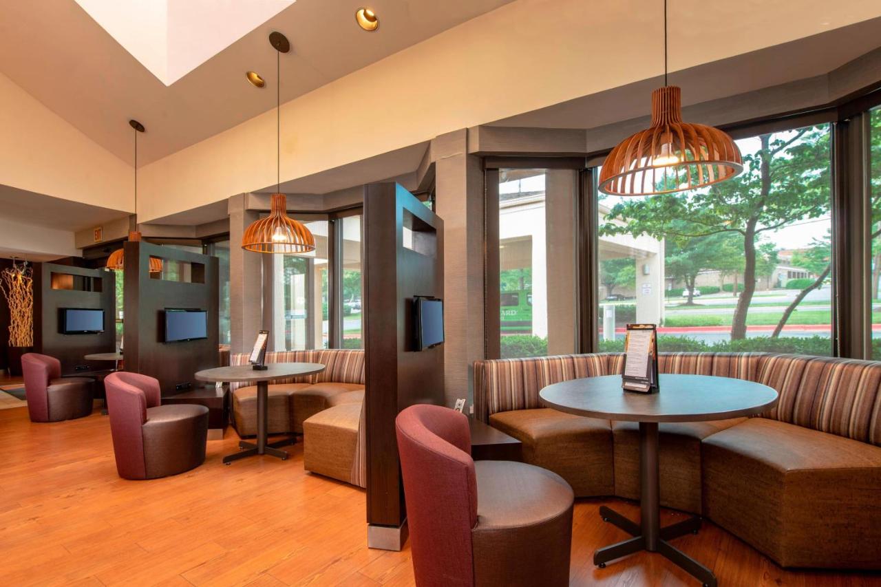 | Courtyard by Marriott Rockville