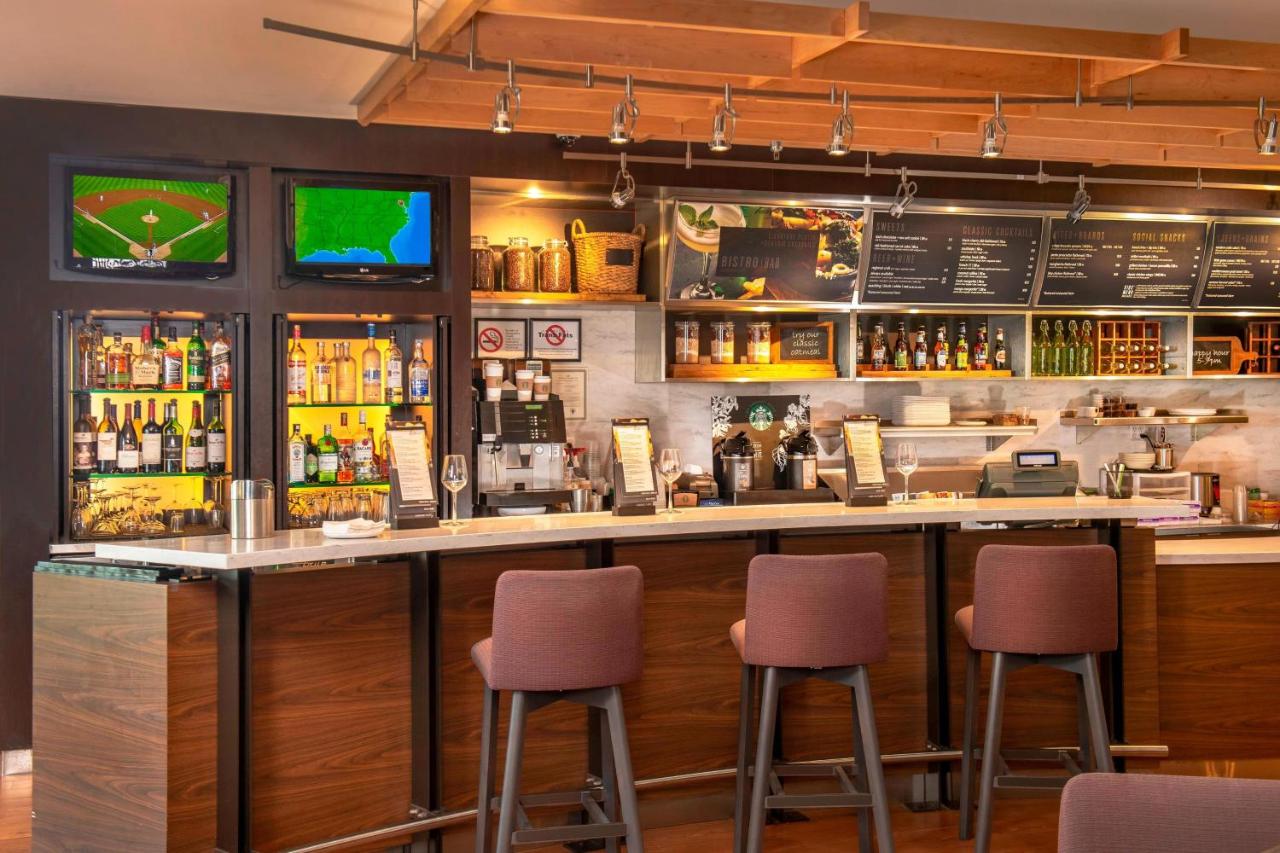 | Courtyard by Marriott Rockville