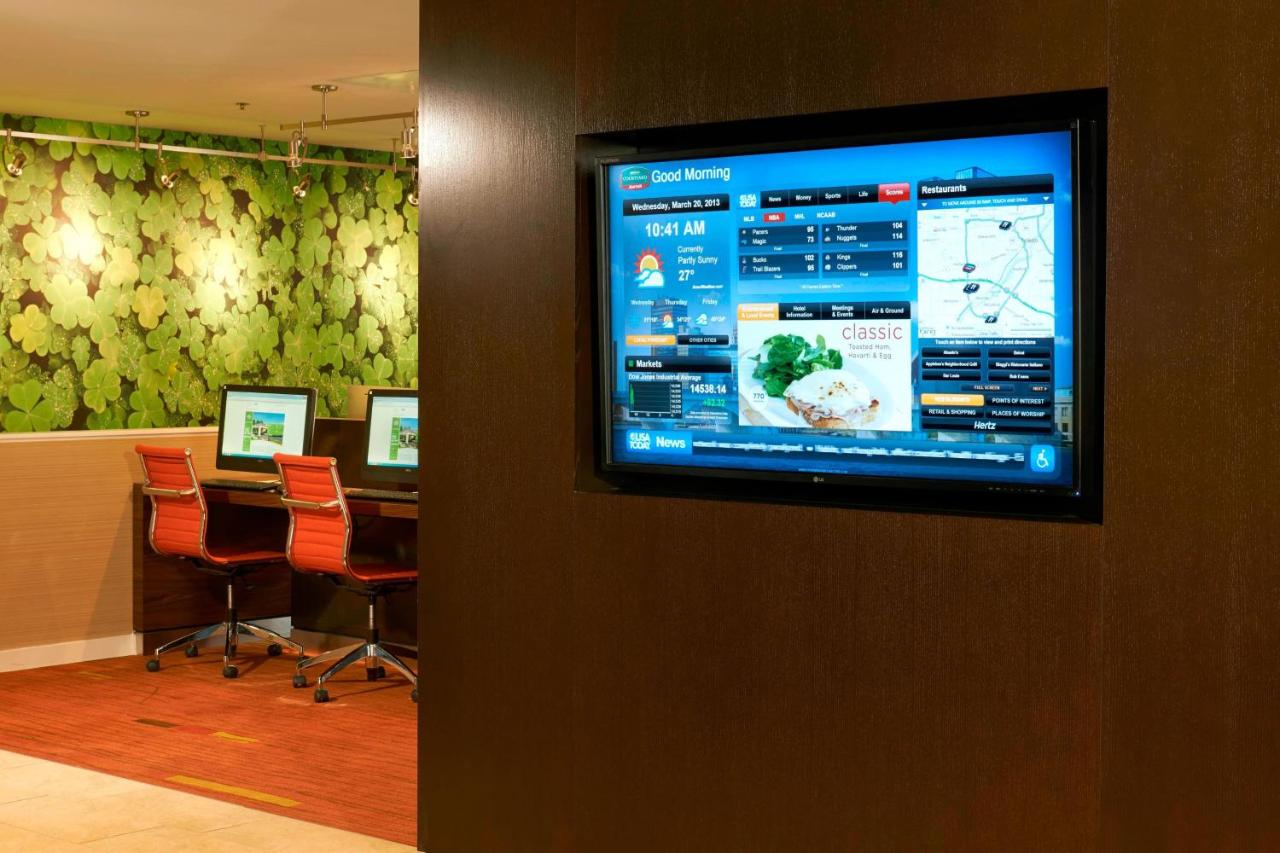 | Courtyard by Marriott Toledo Airport Holland