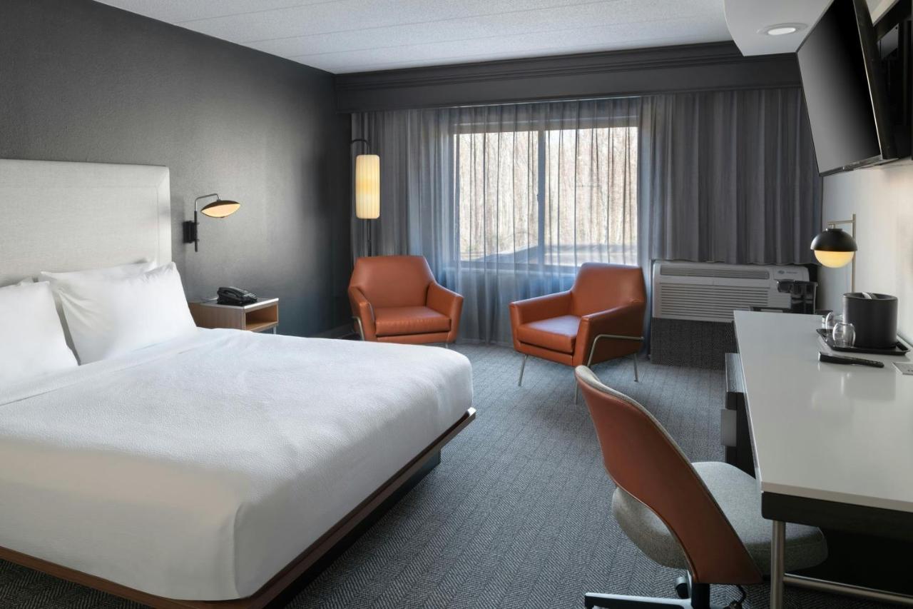 | Courtyard Providence Lincoln