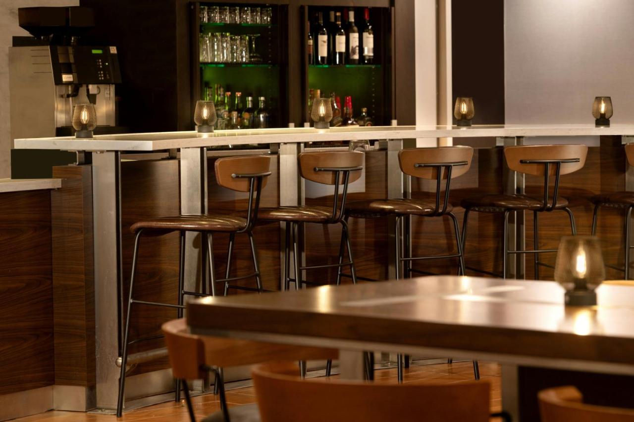 | Courtyard Providence Lincoln
