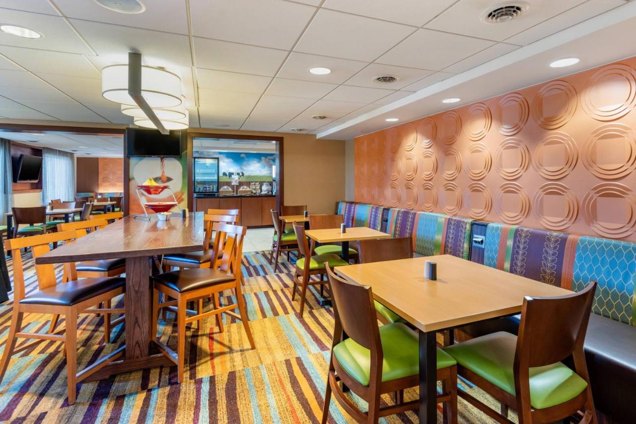 | Fairfield Inn Portland Maine Mall