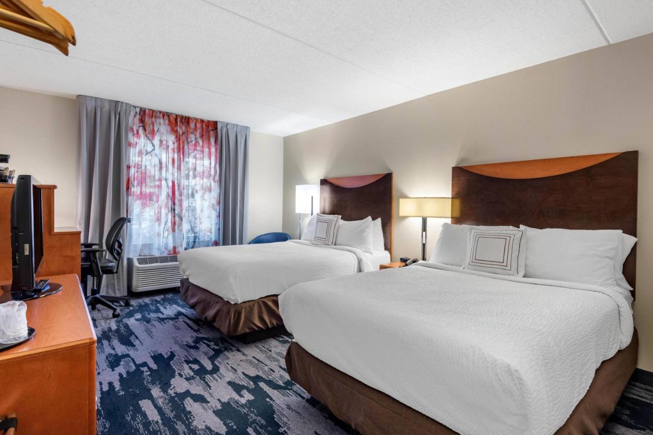 | Fairfield Inn Portland Maine Mall