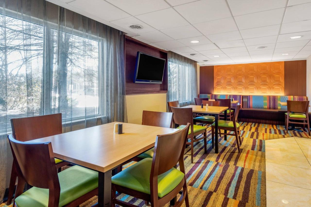 | Fairfield Inn Portland Maine Mall