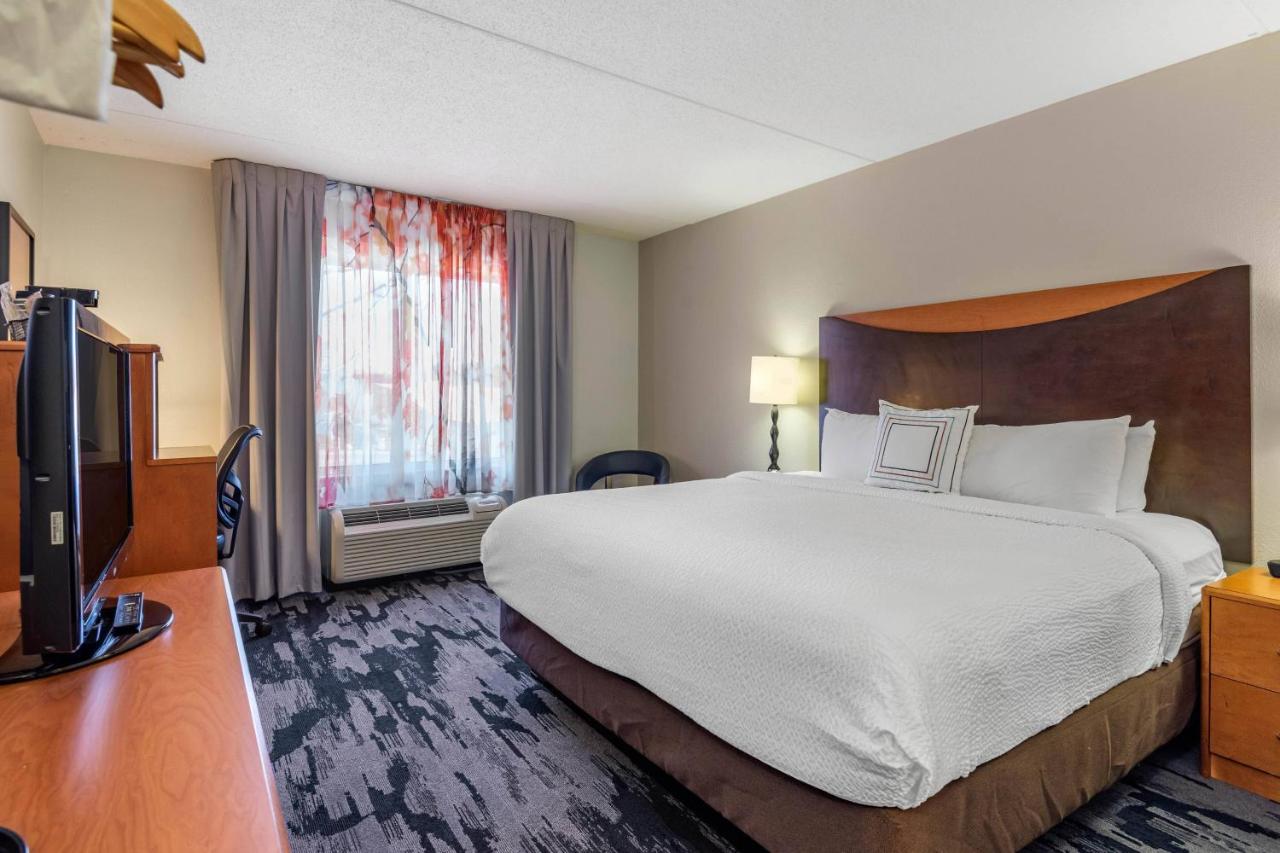 | Fairfield Inn Portland Maine Mall