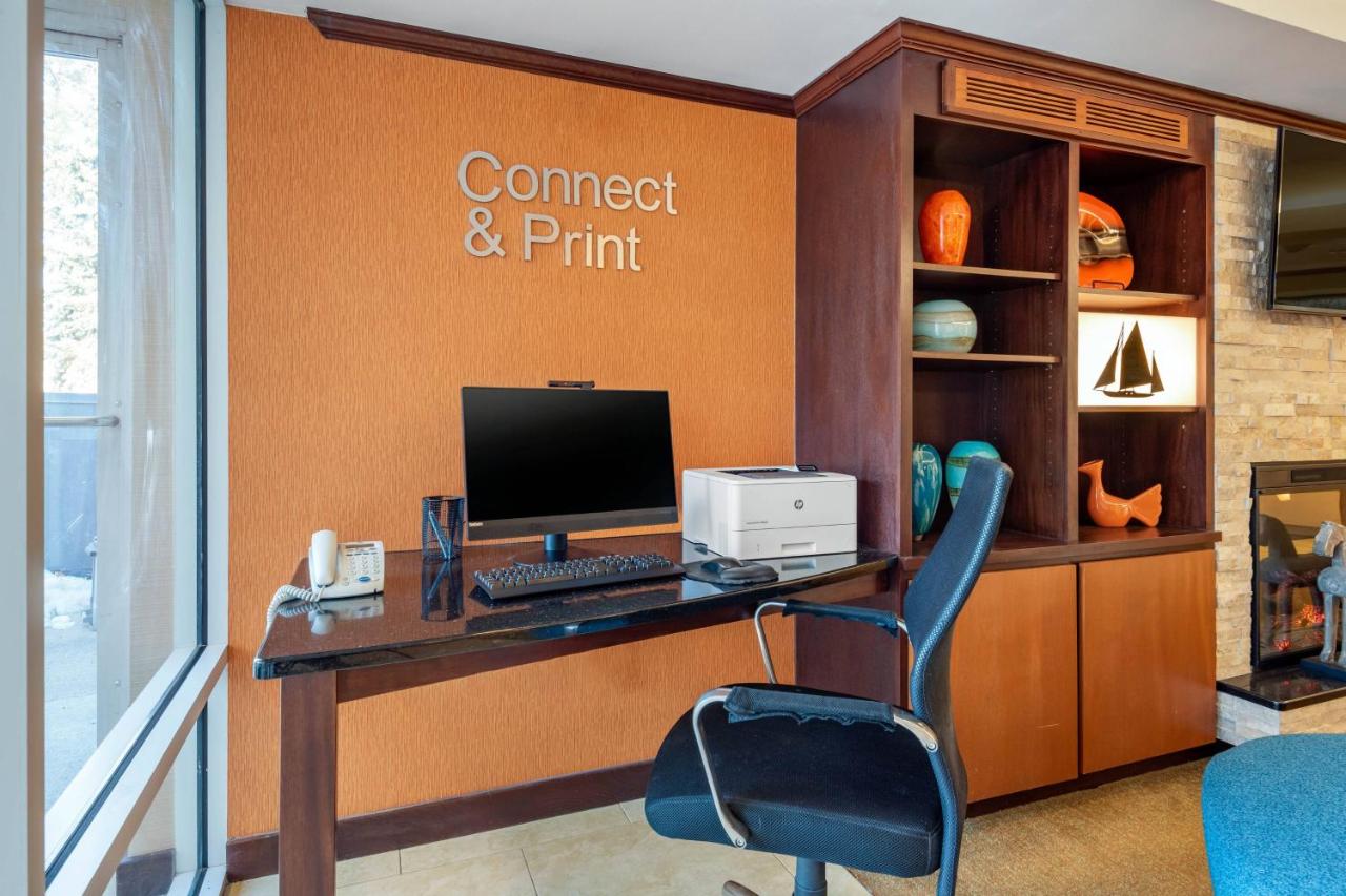 | Fairfield Inn Portland Maine Mall