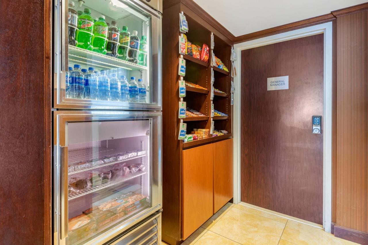 | Fairfield Inn Portland Maine Mall