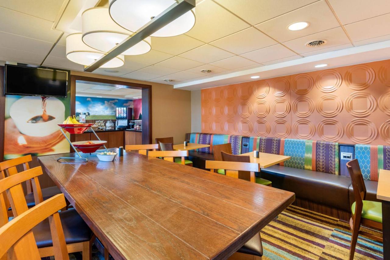 | Fairfield Inn Portland Maine Mall