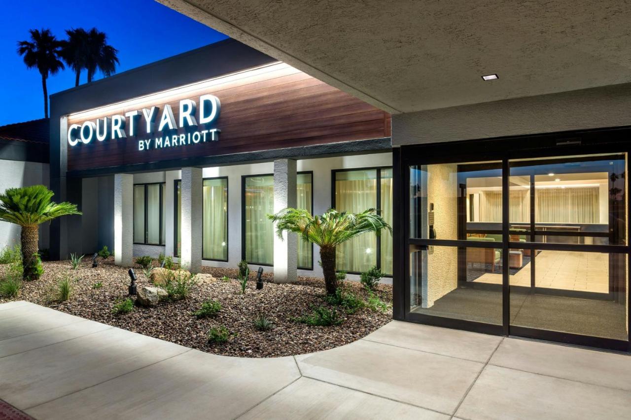 | Courtyard by Marriott Phoenix North