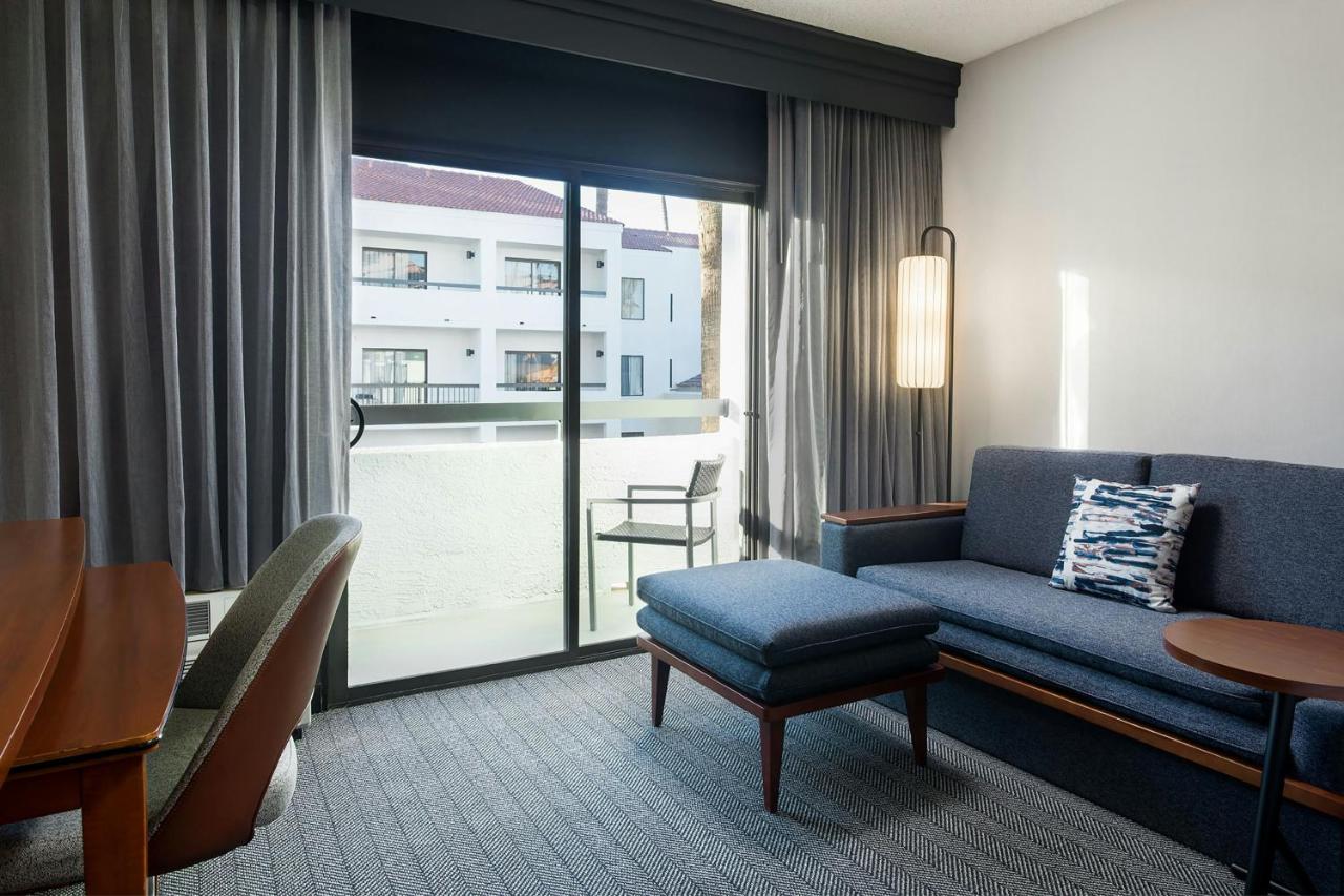 | Courtyard by Marriott Phoenix North
