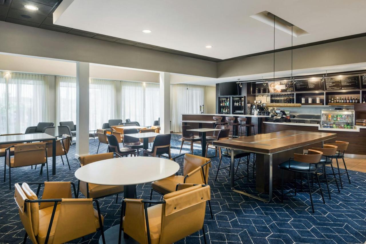  | Courtyard by Marriott Phoenix North