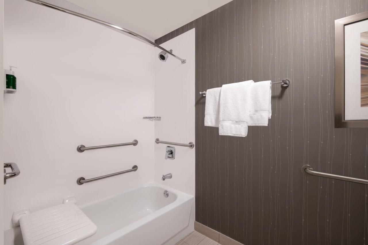 Double Room with Two Double Beds at Courtyard by Marriott Reno