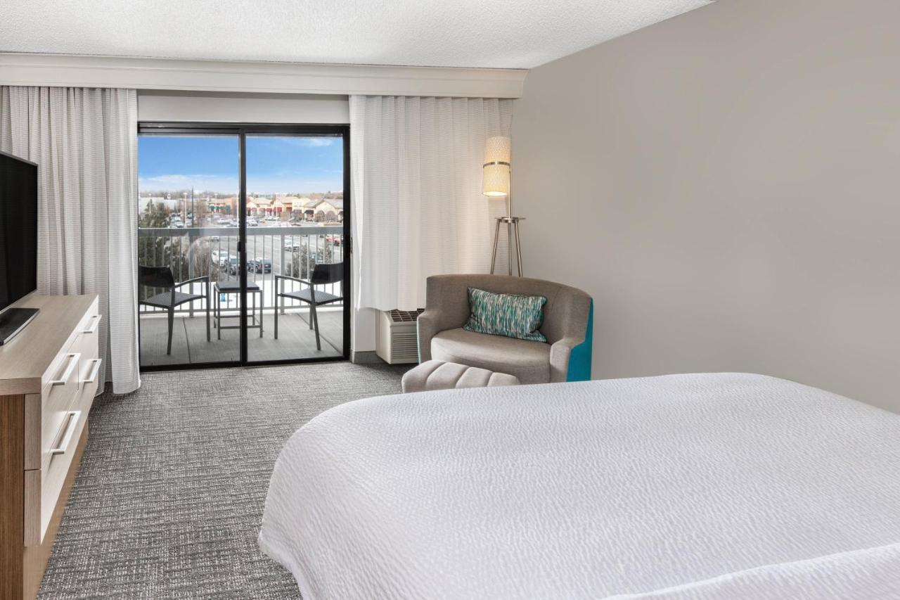 1 Bedroom 2 room Suite, 1 King, Sofa bed at Courtyard by Marriott Reno