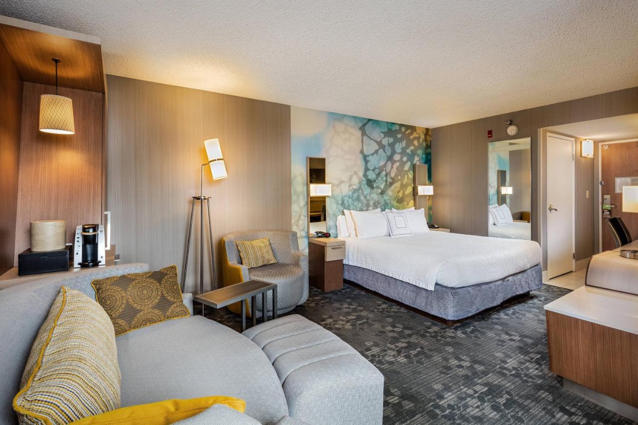 Executive King Room at Courtyard by Marriott Riverside UCR/Moreno Valley Area