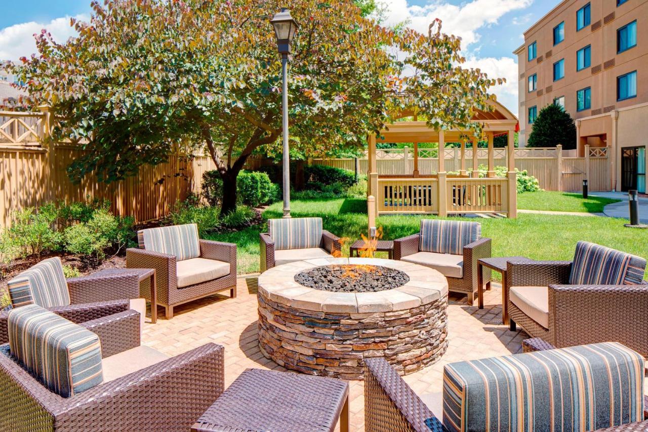  | Courtyard Roanoke Airport
